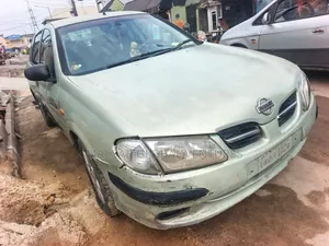 Nissan Almera Tino 2002 Silver