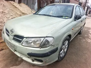 Nissan Almera Tino 2002 Green