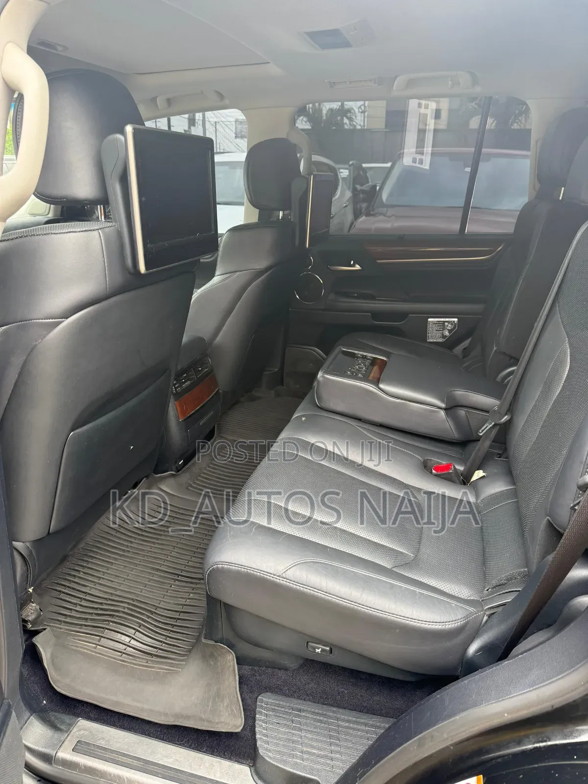 Lexus LX 2017 Black
