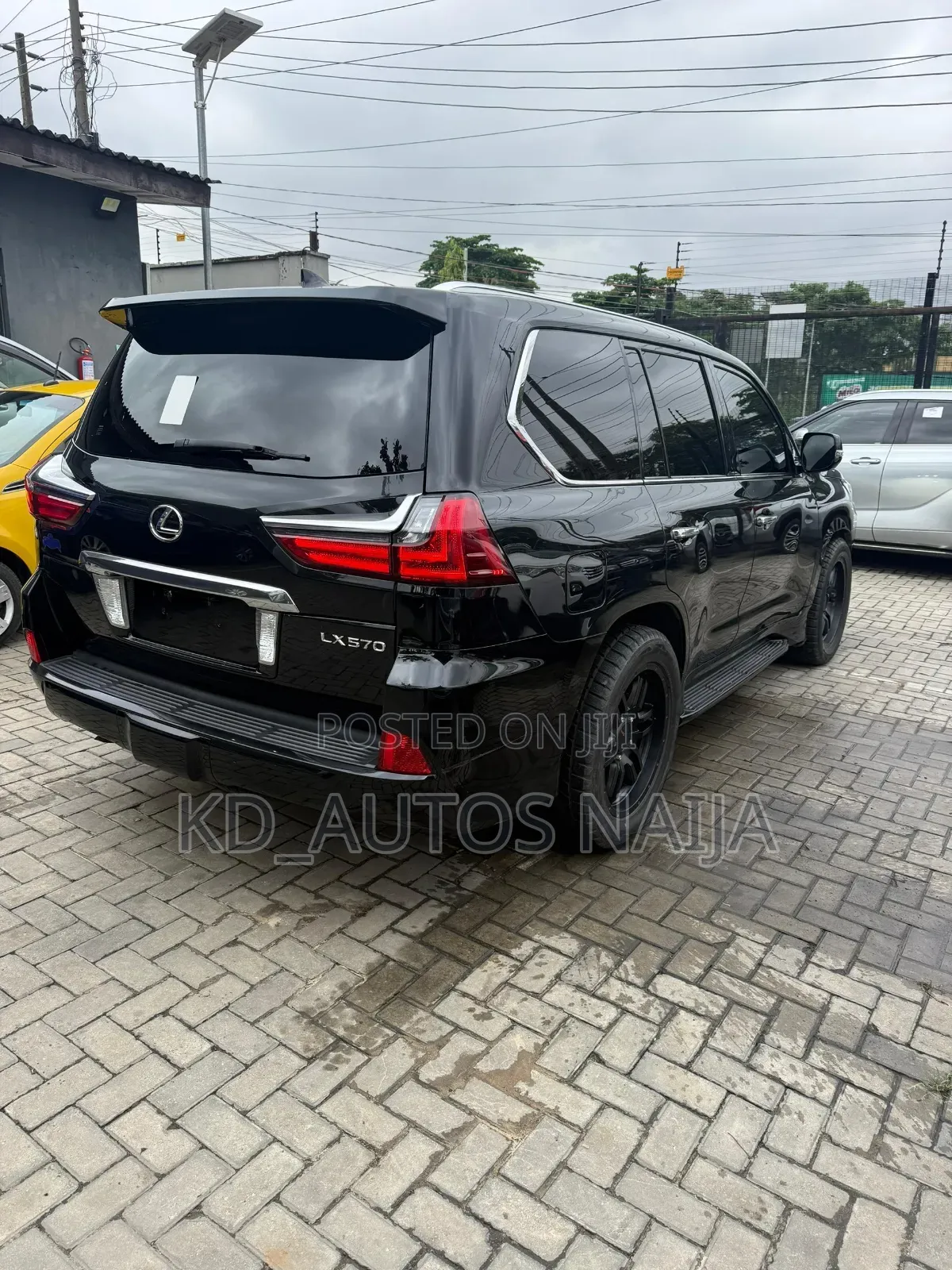 Lexus LX 2017 Black