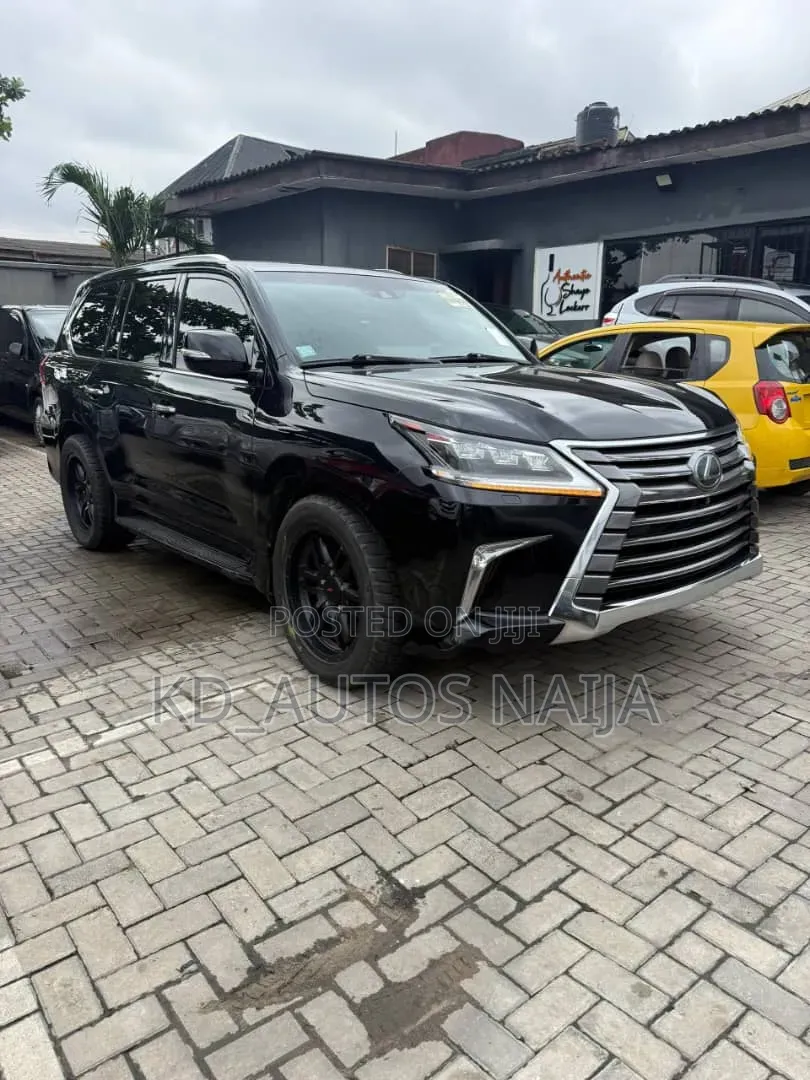 Lexus LX 2017 Black