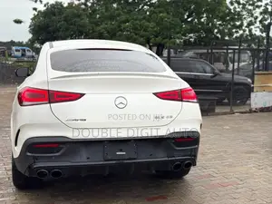 Mercedes-Benz GLE-Class 2022 White