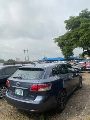 Toyota Avensis 2009 Gray