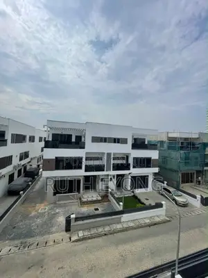 4bdrm House in Banana Island for rent