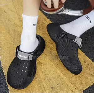 Black Unisex Clogs