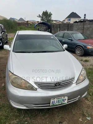 Toyota Camry LE 4dr Sedan (2.4L 4cyl 4A) 2004 Silver