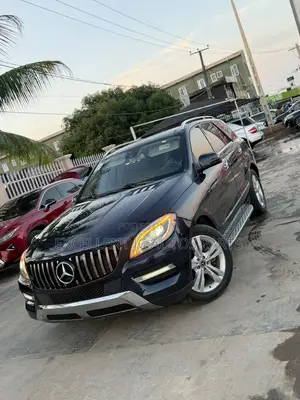 Mercedes-Benz M Class ML350 4MATIC 4dr SUV AWD (3.5L 6cyl 7A) 2014