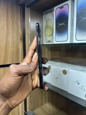 Apple iPhone 11 64 GB Black