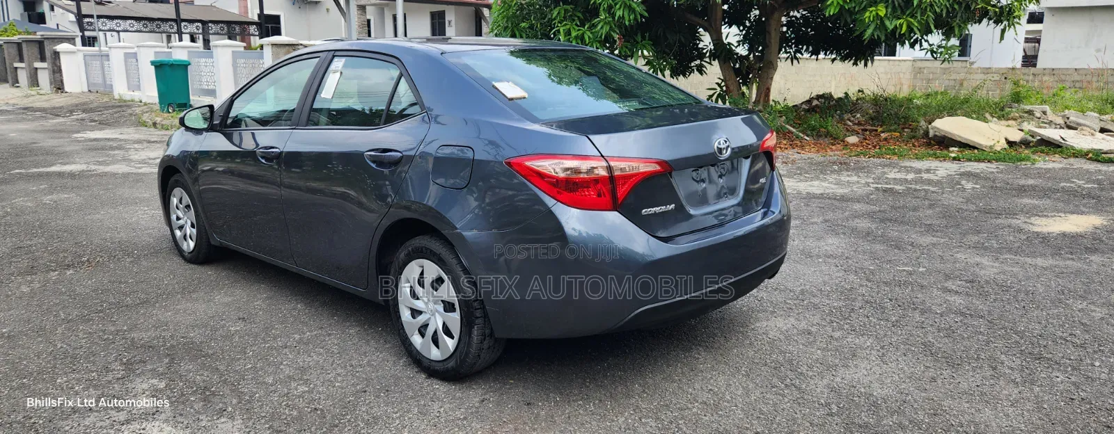 Toyota Corolla LE Eco (1.8L 4cyl 2A) 2019 Gray