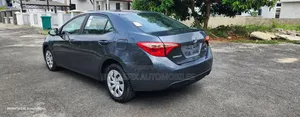 Toyota Corolla LE Eco (1.8L 4cyl 2A) 2019 Gray