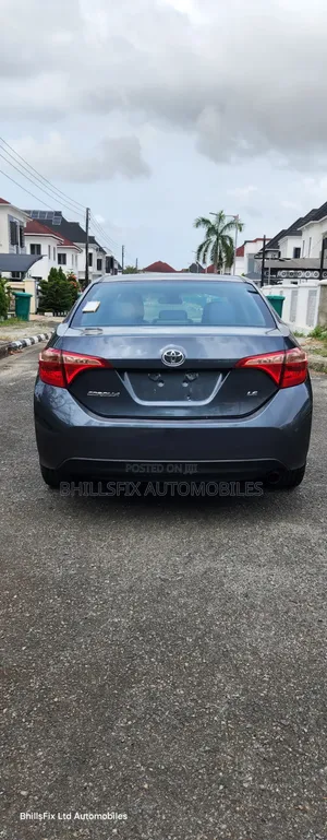 Toyota Corolla LE Eco (1.8L 4cyl 2A) 2019 Gray