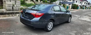 Toyota Corolla LE Eco (1.8L 4cyl 2A) 2019 Gray