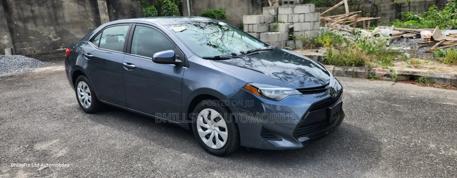 Toyota Corolla LE Eco (1.8L 4cyl 2A) 2019 Gray