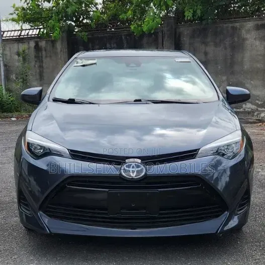 Toyota Corolla LE Eco (1.8L 4cyl 2A) 2019 Gray
