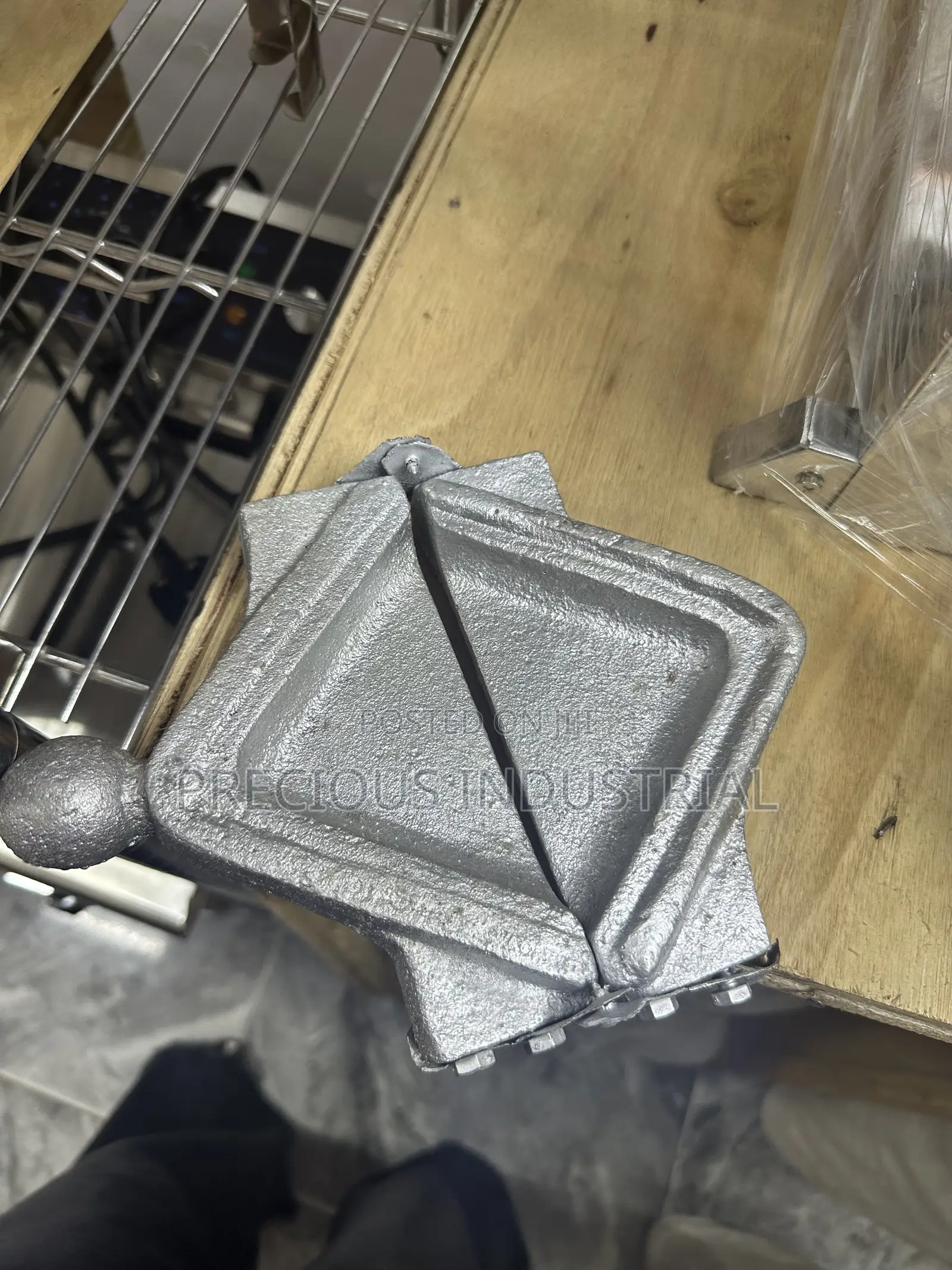 Fabricated Pie Moulder