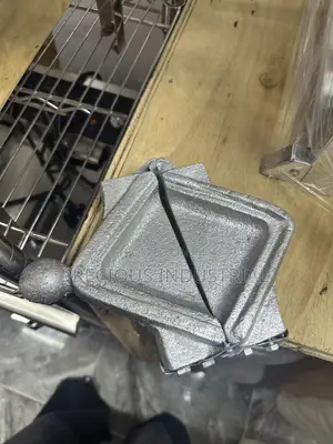 Fabricated Pie Moulder