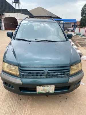 Mitsubishi SpaceWagon 2001 Green