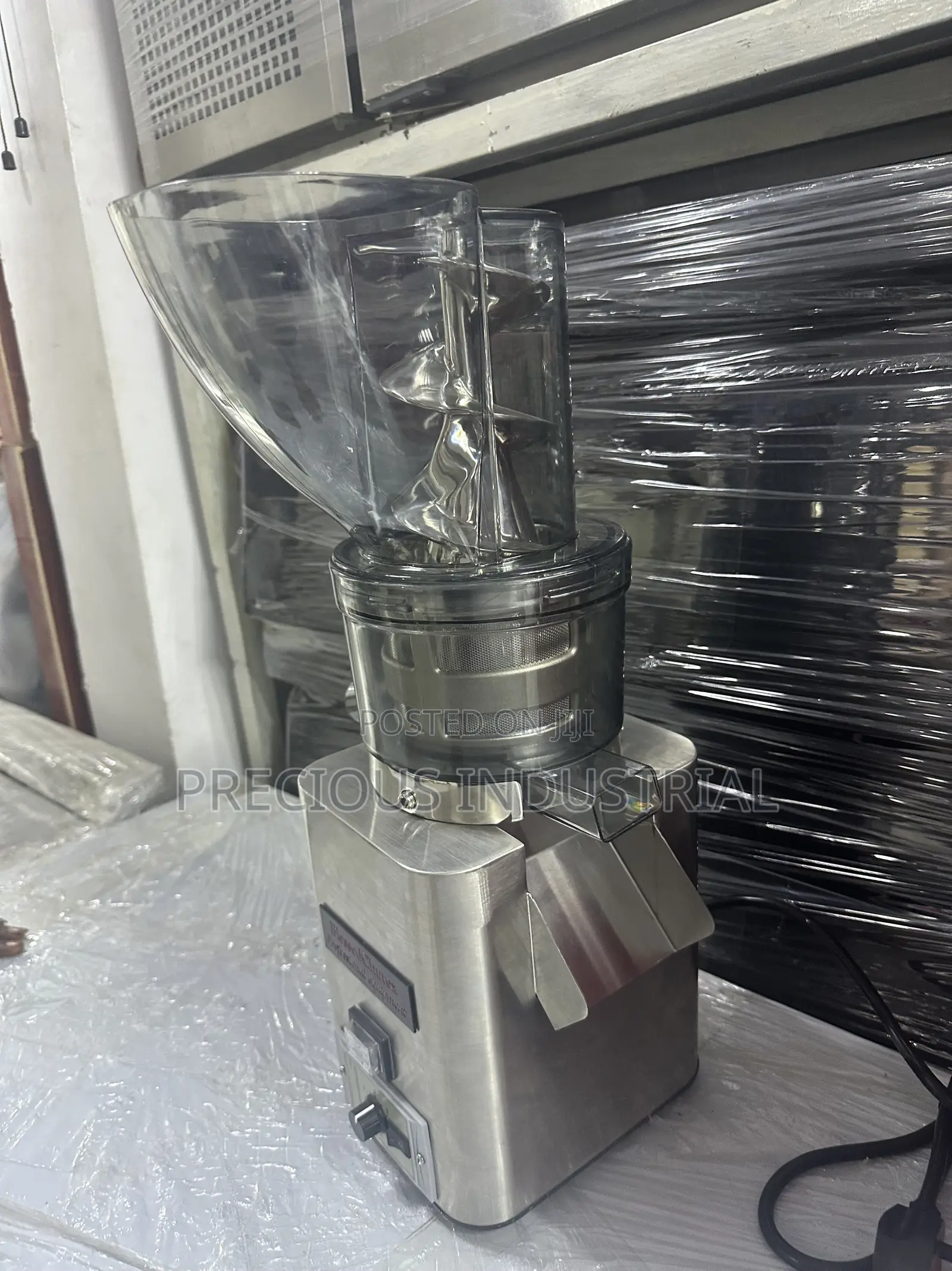 Commercial Juicer