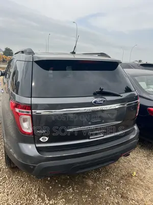 Ford Explorer XLT 4dr SUV (3.5L 6cyl 6A) 2015 Gray