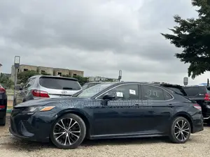 Toyota Camry SE FWD (2.5L 4cyl 8AM) 2018 Green