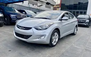 Hyundai Elantra Limited Sedan FWD (1.8L 4cyl 6A) 2013 Silver