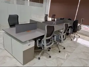 4 Seater Work Station Table