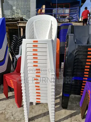 ​Heavy-Duty Armless Plastic Chairs – Durable Outdoor & Event Seating