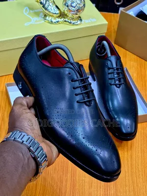 Men's Black Brogue Shoes With Red Soles in Size 41-47