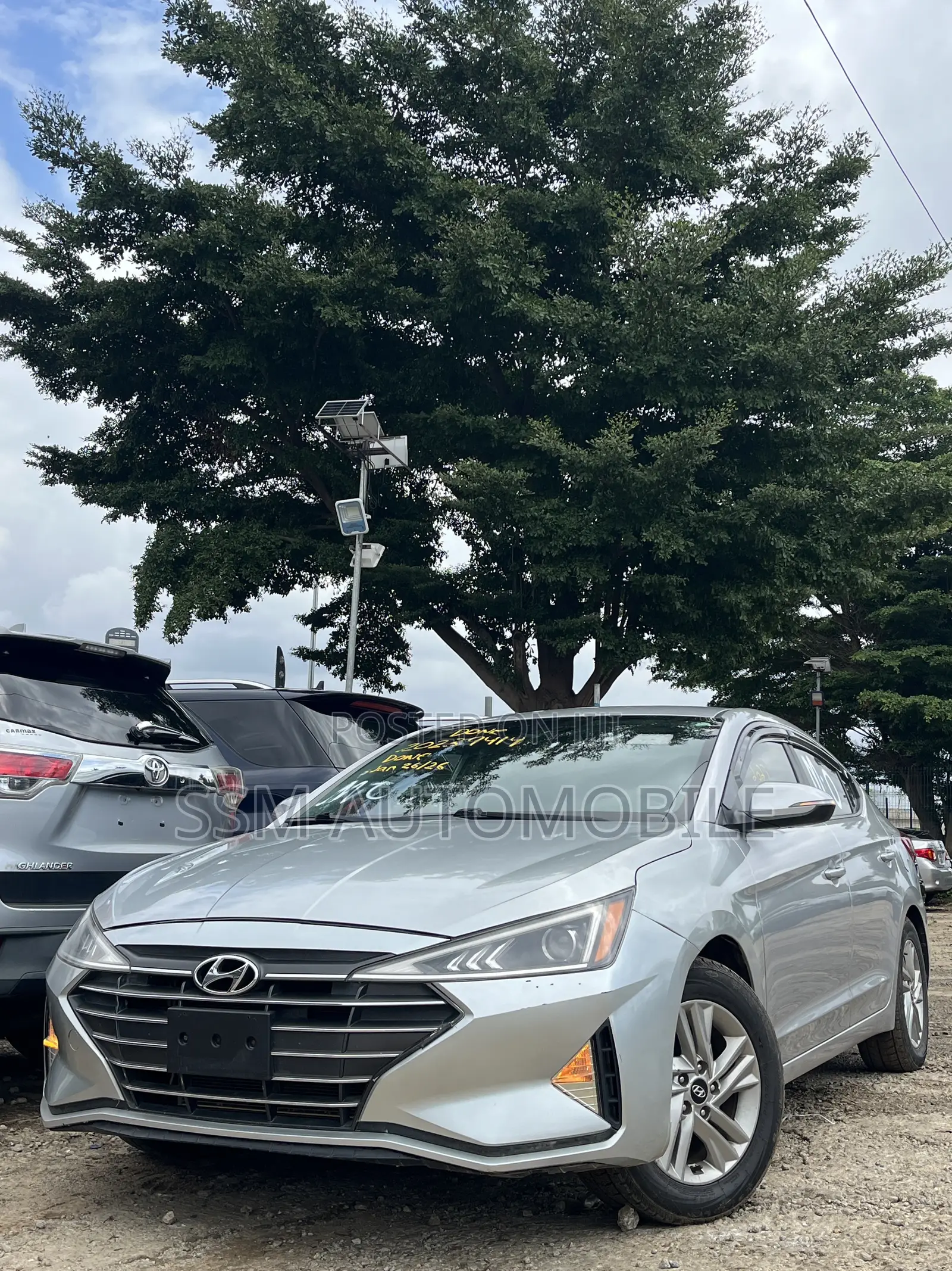 Hyundai Elantra 2019 Silver