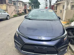 Toyota Corolla SE 2020 Blue