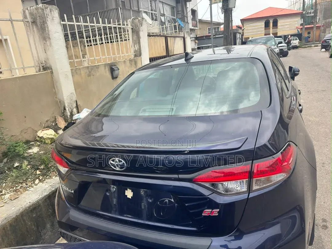 Toyota Corolla SE 2020 Blue