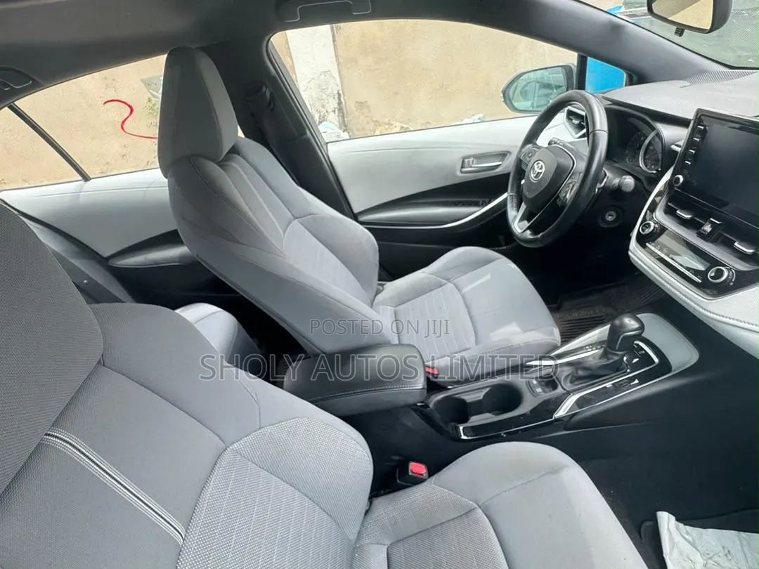 Toyota Corolla SE 2020 Blue