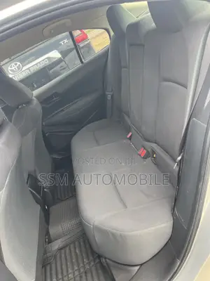 Toyota Corolla LE 2023 Silver