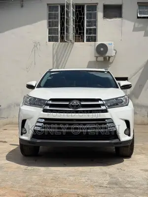 Toyota Highlander Limited Platinum 4x2 V6 (3.5L 6cyl 8A) 2017 White