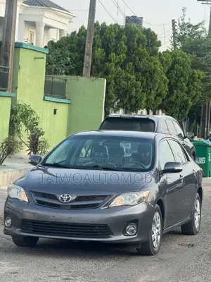 Toyota Corolla 2009 Gray