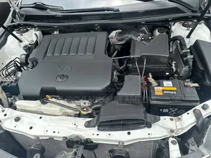Toyota Avalon Limited 4dr Sedan (3.5L 6cyl 6A) 2014 White