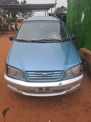 Toyota Picnic 2000 Blue
