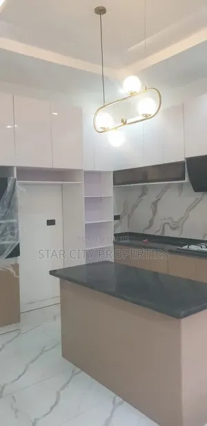 5bdrm Duplex in Magodo Phase 2 for rent