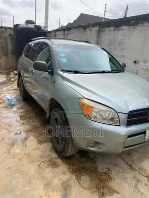 Toyota RAV4 2008 Green