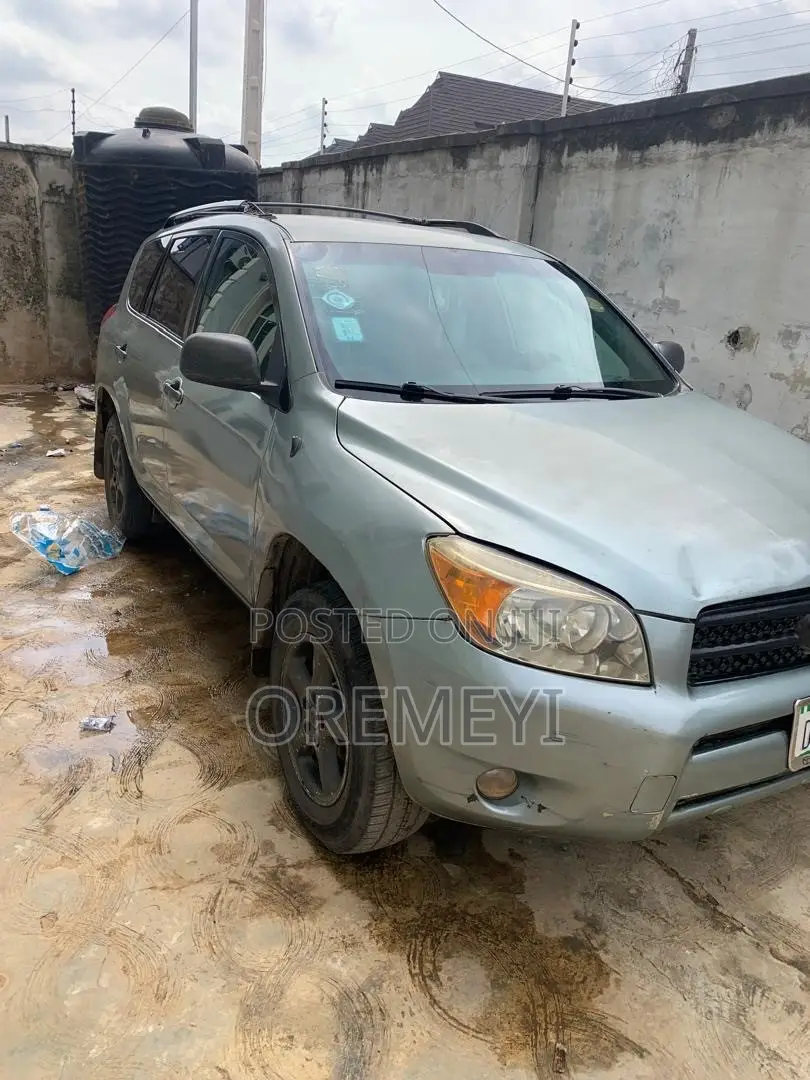Toyota RAV4 2008 Green