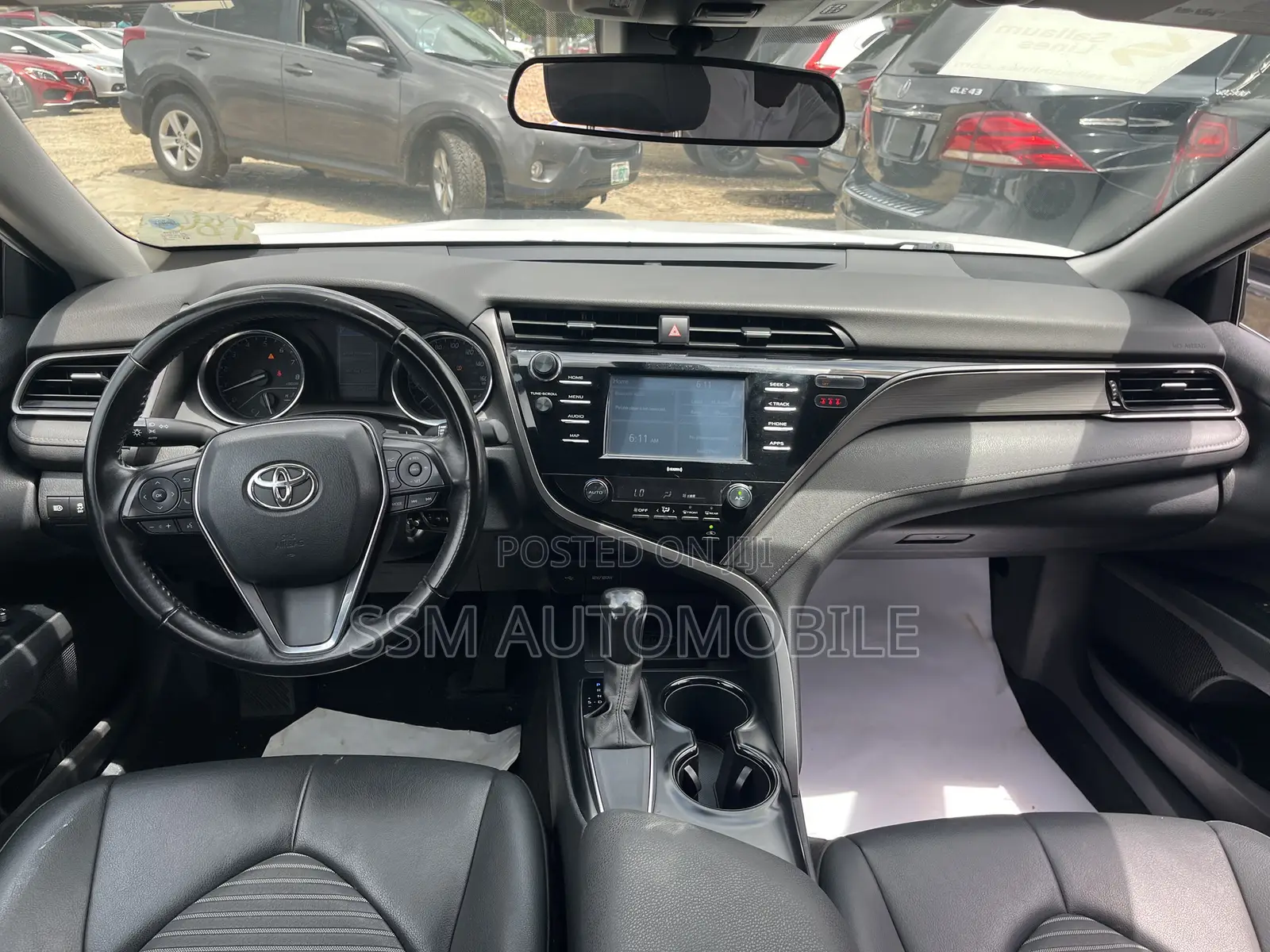 Toyota Camry SE FWD 2020 White