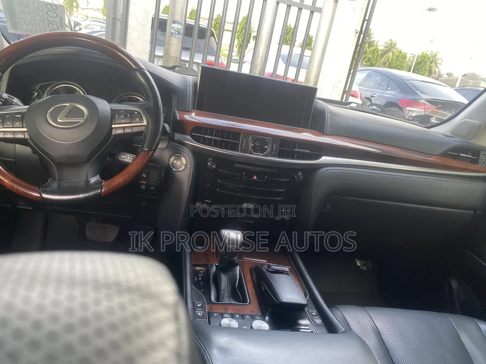 Lexus LX 2017 Black