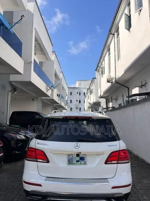 Mercedes-Benz GLE-Class 2017 White