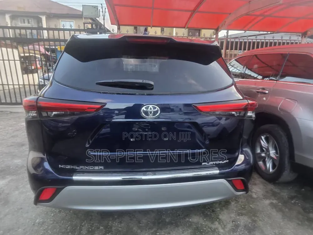 Toyota Highlander Platinum 2021 Blue