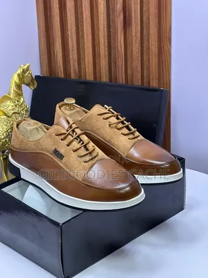 Two-Tone Casual Lace-Up Shoe in Tan Brown and Black