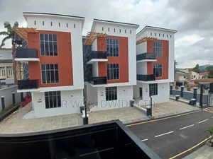 4bdrm Duplex in Utako for sale