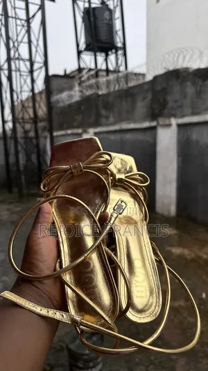 Gold Heels Size 37 – Brand New |Asaba Pickup or Nationwide Delivery"*