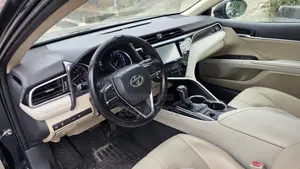 Toyota Camry XLE FWD (2.5L 4cyl 8AM) 2018 Blue