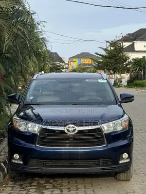Toyota Highlander 2016 Blue