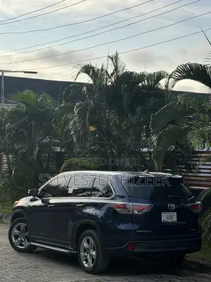 Toyota Highlander 2016 Blue